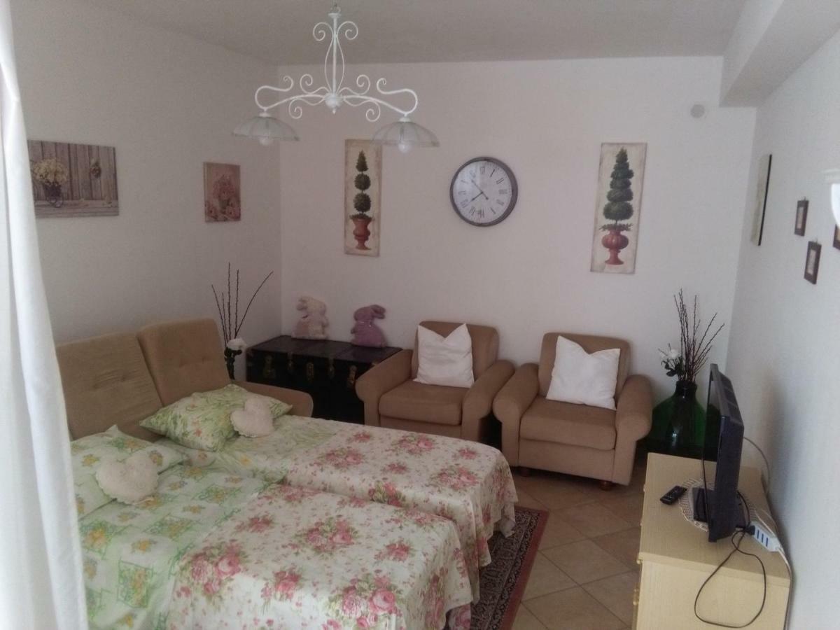 Ai Tre Archi Di Tagliaborse Villa Mascali Luaran gambar